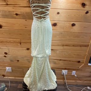 Pale green Formal dress
